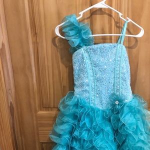 Girls pageant dress. Super cute